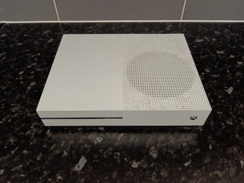 Xbox one 1tb white console - one,