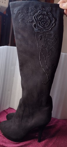 Black knee high heel - knee,