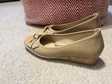 Vionic Nude Bow Wedge Flats