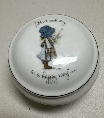 Holly hobby porcelain round - holly,