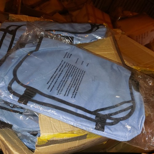 Box messenger bags - box, of