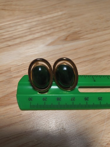 Vintage oval gold tone jade - vintage,