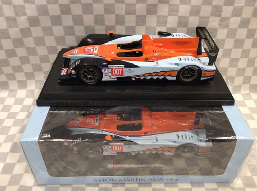 Spark aston martin - 1/18,