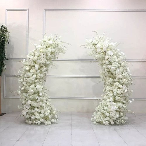 Half moon shape wedding - half,