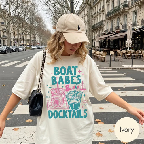 Boat babes docktails boating - babes,