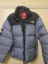 Supreme x The North Face