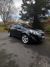Black Vauxhall Corsa,SXI, Red