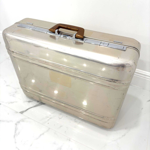 Vintage zero halliburton - zero, gold