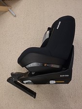 Maxi Cosi Car Seat Bundle Pearl Pro 2 And Family Fix 3 Incl. Insert