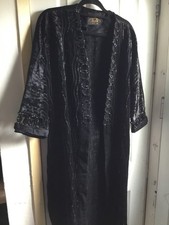 New Nazlim long black onesize beaded and sequinned velvet dress coat