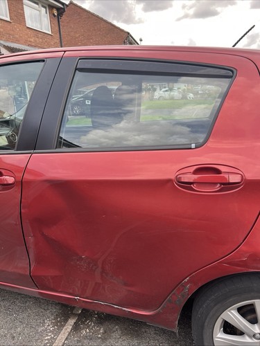 Toyota yaris passenger - yaris, side