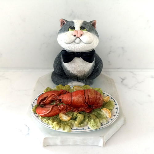 Comic curious cats dinner - &,