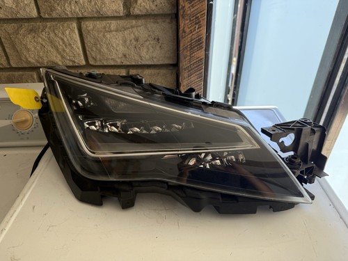 Leon front right - right, headlight