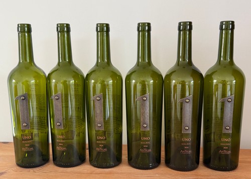 Empty uno malbec - empty, wine