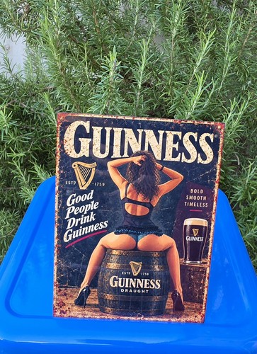 Guinness pin girl metal - guinness,