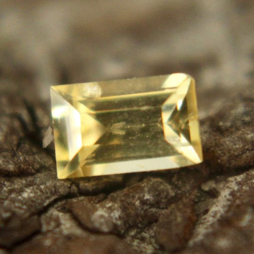 Natural yellow sapphire - natural,