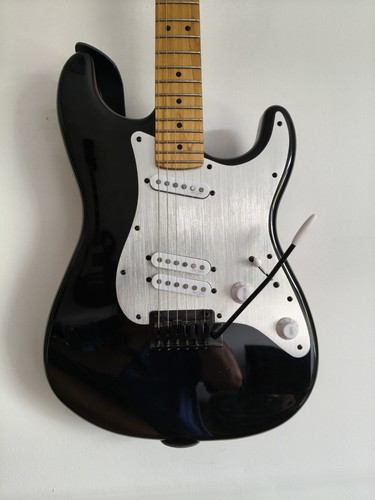 Squier contemporary