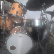 4 x  Piece Sonar Jungle Force 1005.Natural Maple Shell, 1x vintage premier snare