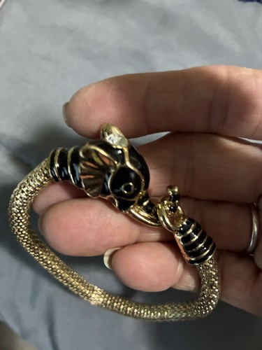 Avon elephant bracelet gold - elephant,