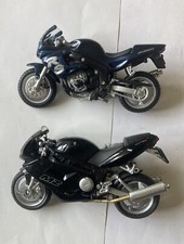 2 X 1/18 Scale motorcycle Models- MZ & Triumph RS Pre Owned Unboxed MAISTO/WELLY
