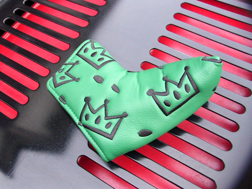 Crown blade putter head