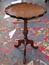 Victorian Pie Crust Mahogany