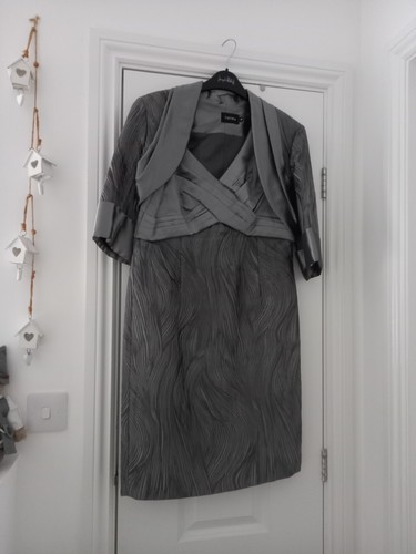 dress/suit