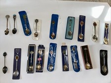 Bundle Of Vintage Collectors