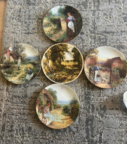 Wedgwood porcelain plate set - porcelain,