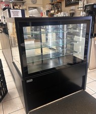 Zoin Display Fridge/ Cake