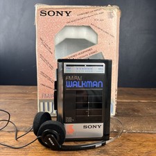 Sony Walkman WM-F31 Radio Personal Stereo Cassette Player Boxed READ DESCRIPTION