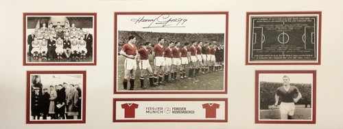 Harry gregg signed manchester - signed,