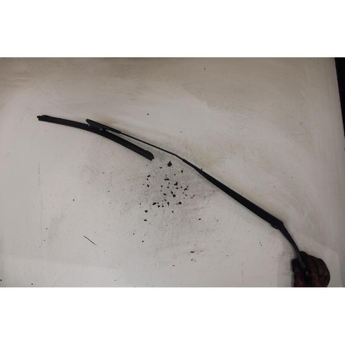 Front wiper arm - front,