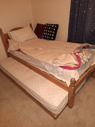 Pine single trundle bed with - pine,