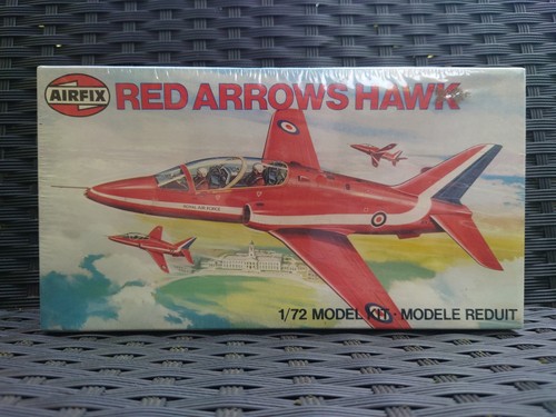 Airfix red arrows hawk - airfix,