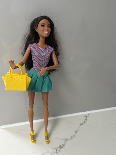 Barbie dreamhouse doll nikki - barbie,