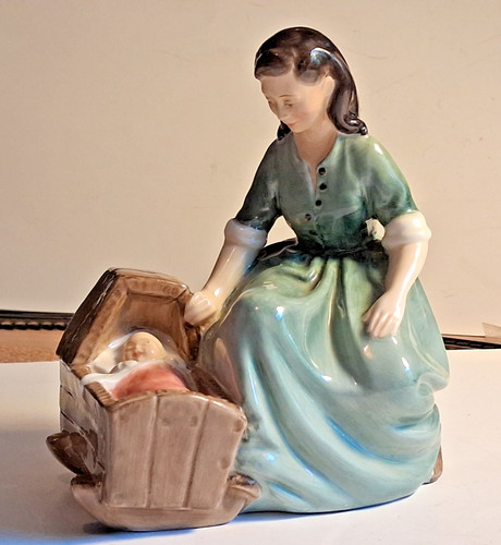 Royal doulton figurine hn - royal,