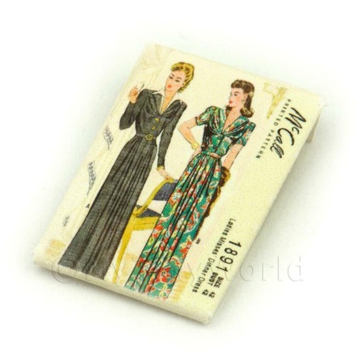 Dolls house miniature mccall - dolls,