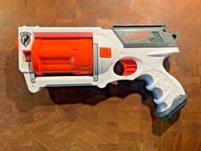 Nerf N-Strike Maverick REV-6