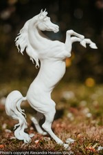 Artist resin model horse Arabian stallion sculpture - White ABS resin 1/9 scale