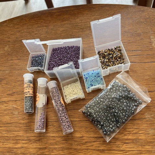 Bundle beads job lot - beads,