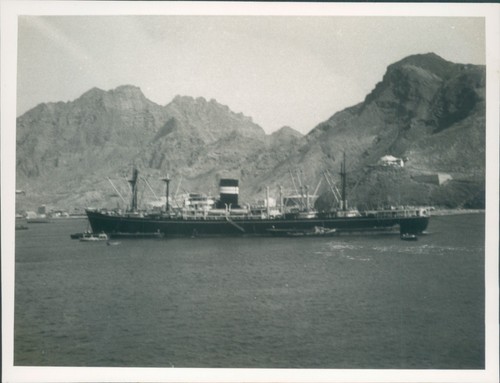 Photo merchant ship - photo,