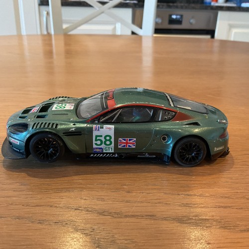 Scalextric aston martin dbr9 - scalextric,