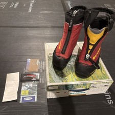 Scarpa Phantom Lite B3 winter mountaineering boot. Size EU 44.