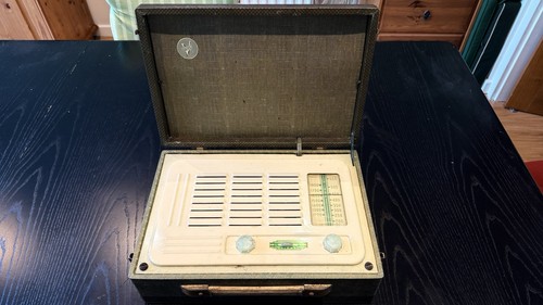 Vintage 1950s vidor portable - vintage,