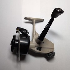 ABU Cardinal 4 Reel Black