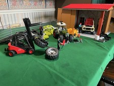 Bruder FARM WORKSHOP with FENDT TRACTOR, FORKLIFT, LAND ROVER, Workshop Eq 