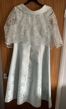 Stunning Lizabella BNWT Mother