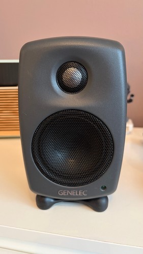 Genelec 8010a studio - genelec,