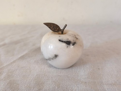 Small stone apple - small,